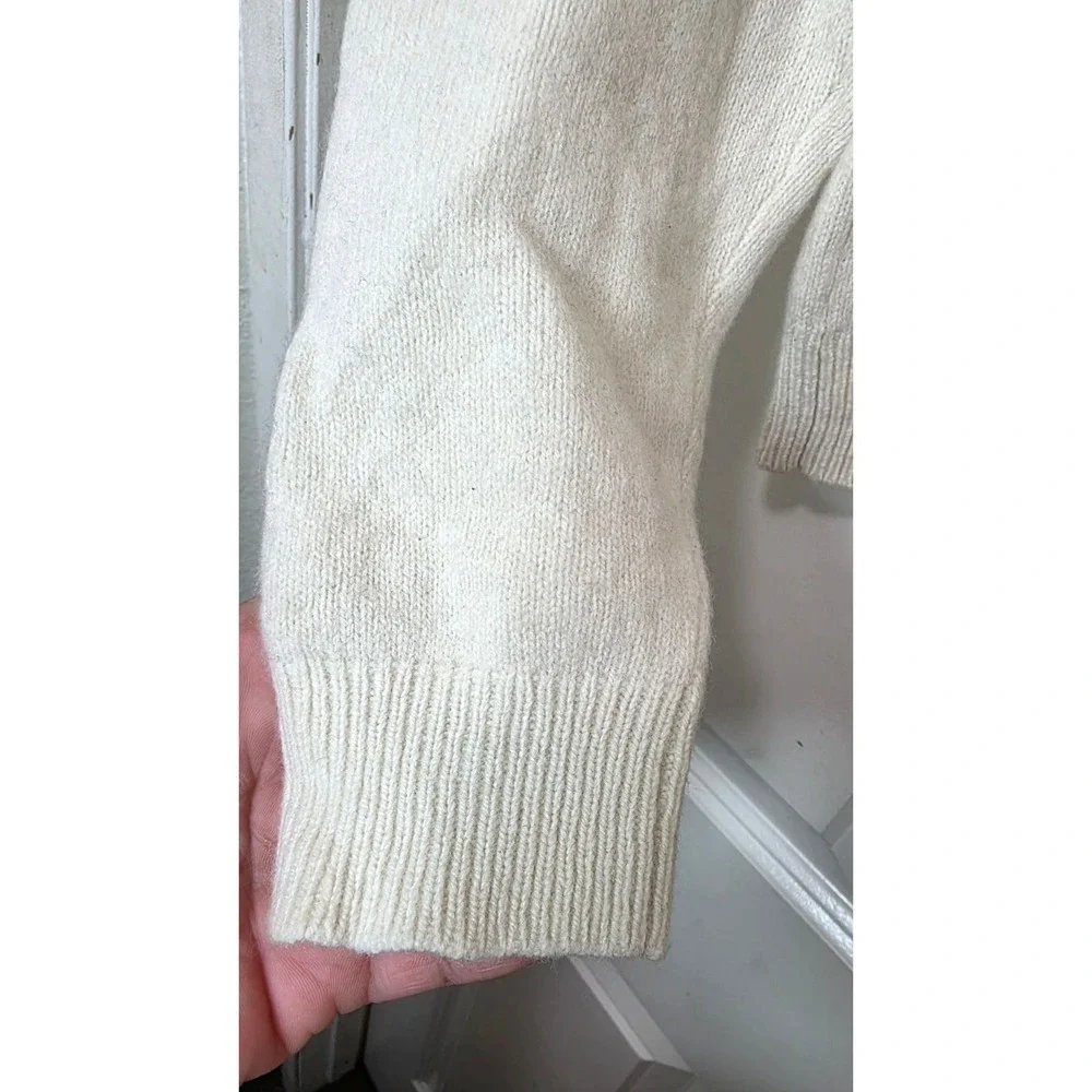Uniqlo Women's M Beige Indie‎ Preppy Glam100% Wool Crewneck Sweater